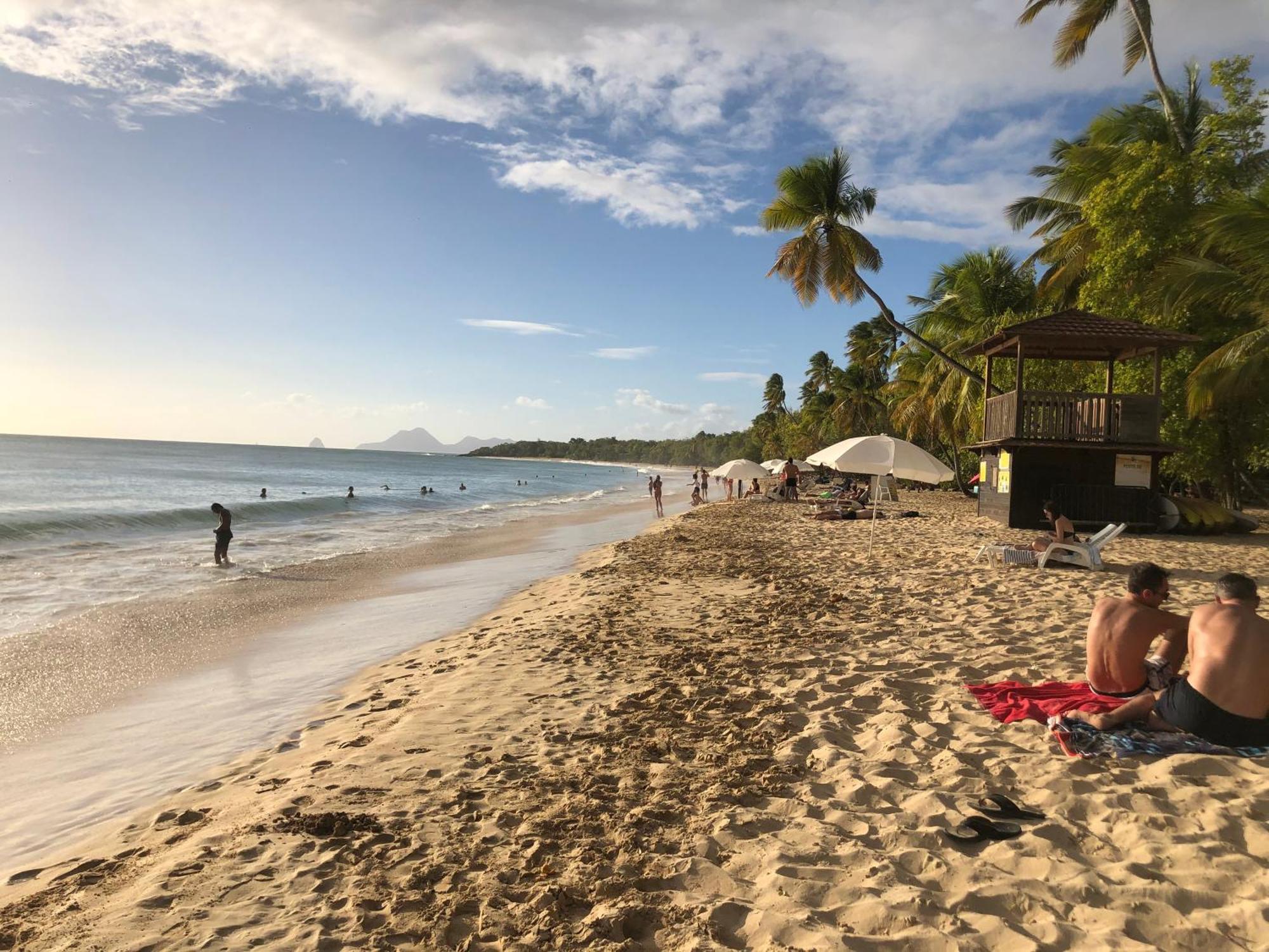Beau T4 Refait A Neuf Proche Plage Sainte-Anne Eksteriør bilde